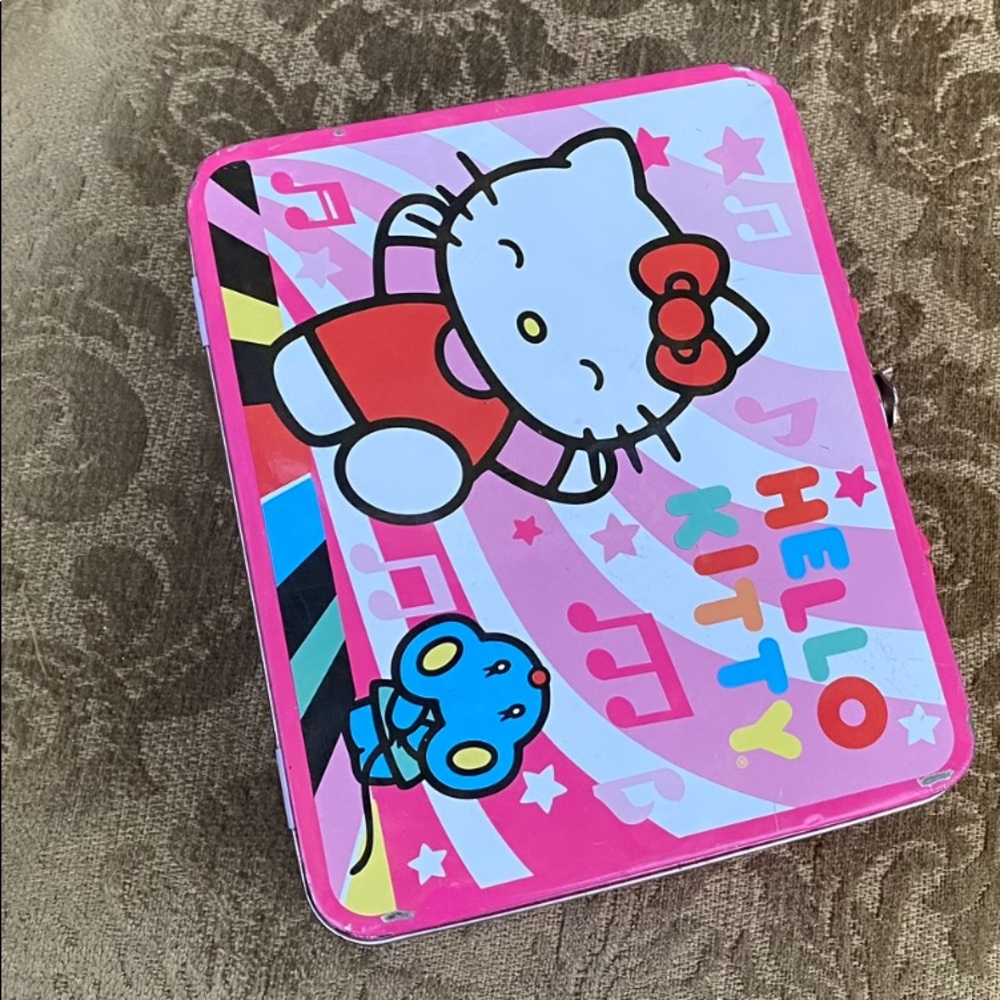 Hello Kitty Lunchbox Tin ( I love Music) Kid Case Pink Toy Collectible